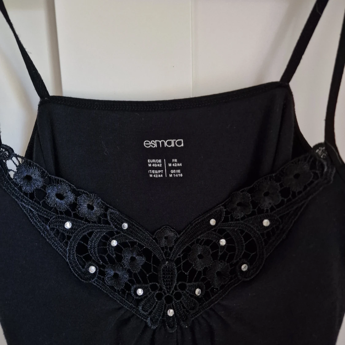 Svart linne med strass - 2