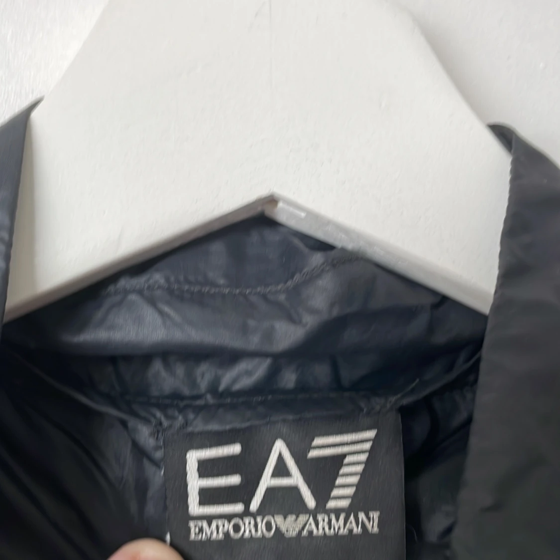 Svart dunväst från EA7 Emporio Armani - 1