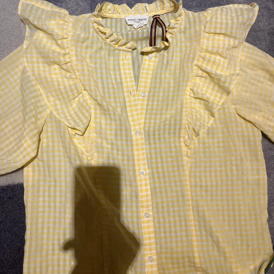 Söt blus med fina detaljer - 4