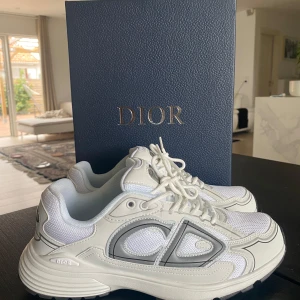 Dior B30 - Box medföljer!