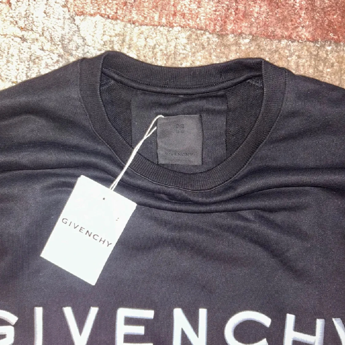 Svart Givenchy sweatshirt med logga - 1