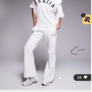 Kaiia låg midja mjukisbyxor - Etiketten sitter fortfarande kvar! Jag säljer den här eftersom den var lite lång för mig (jag är 156 cm, skulle passa någon som är 158-164 cm). kan diskutera priset. 💖