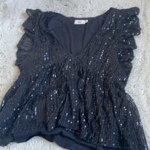 Fin topp - Aldrig använd❣️