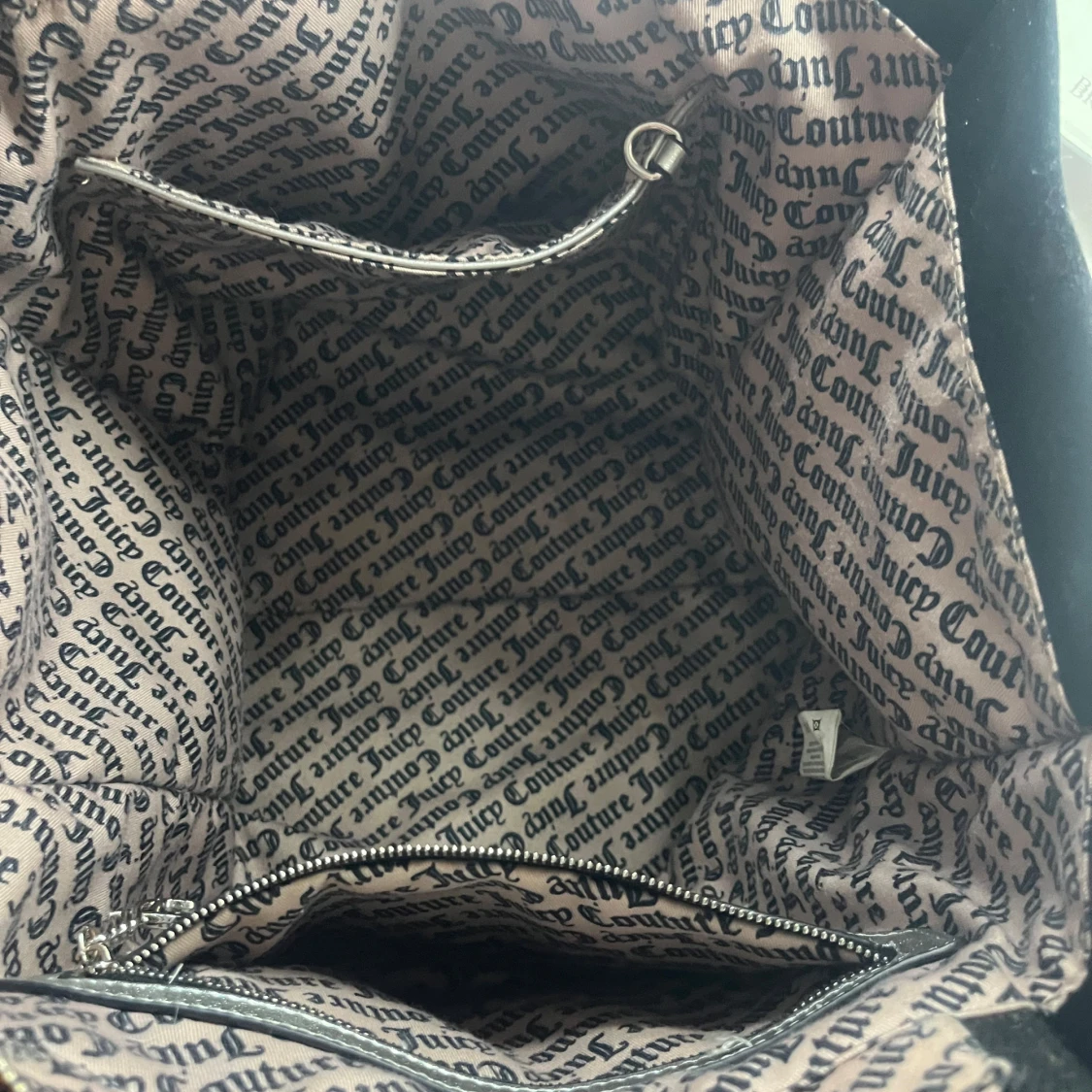 Juicy Couture svart sammetstote - 1