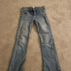 Gina jeans - Bootcut jeans från Gina i storlek 146, säljer pga de är för små för mig ❣️