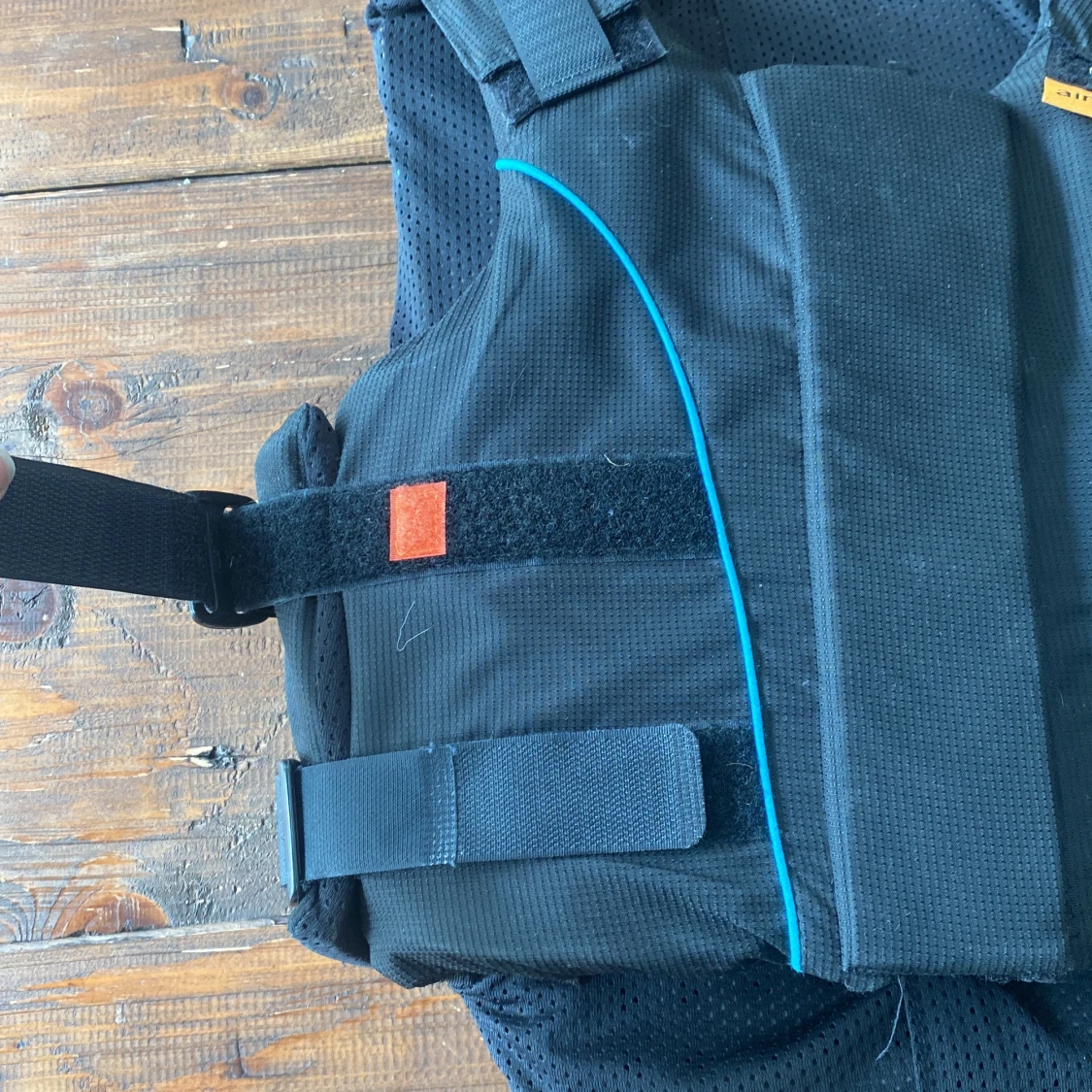 Svart säkerhetsväst från Airowear - 3