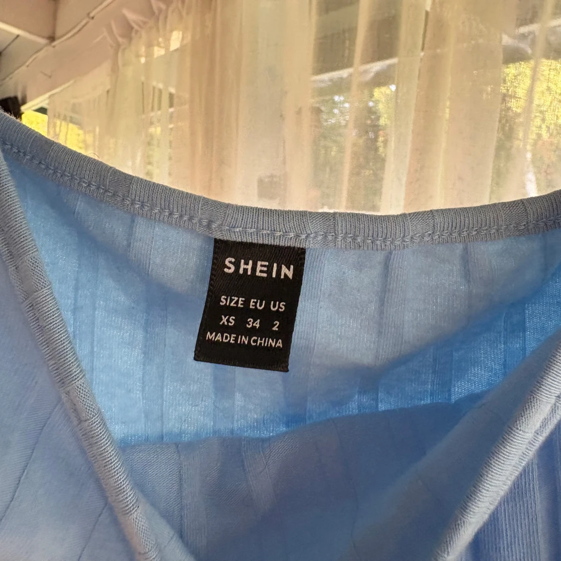 Ljusblå ribbad linnetopp från Shein - 2