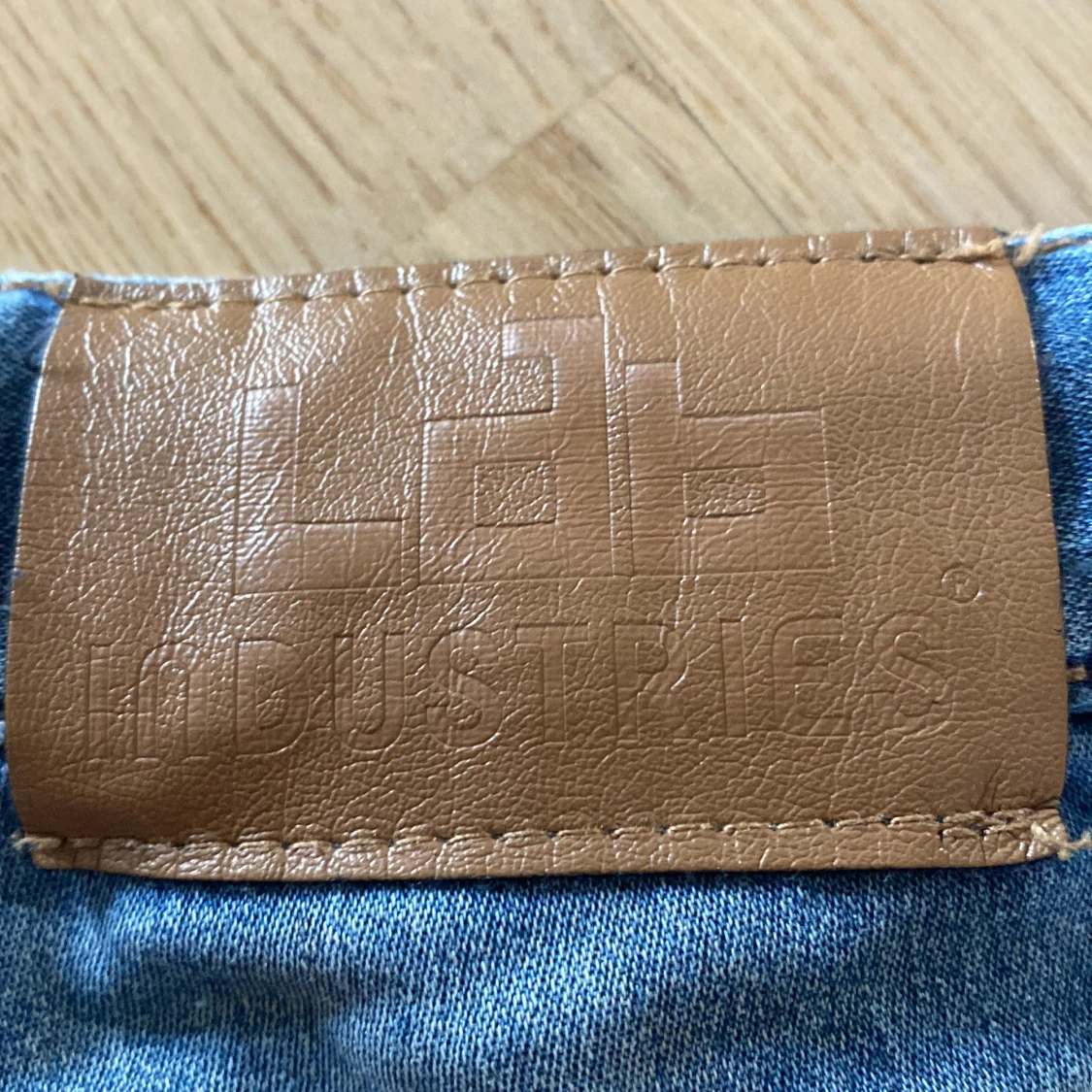 Blå jeansshorts från Lab Industries - 2