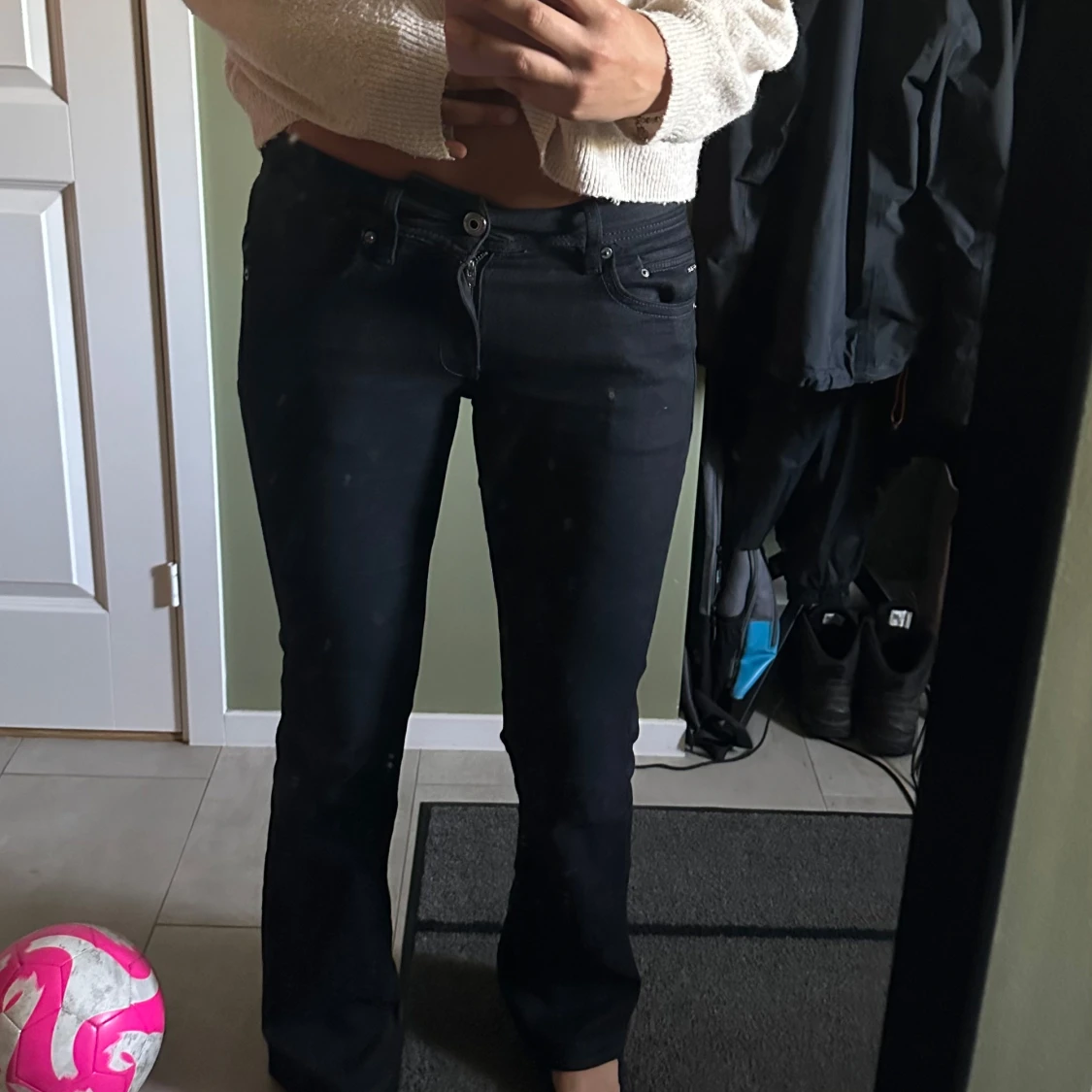 Svarta bootcut jeans - 1