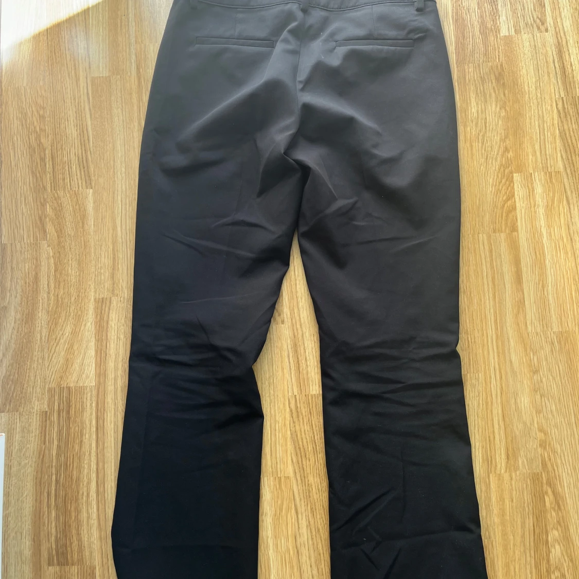 Svarta kostymbyxor från BikBok - 1