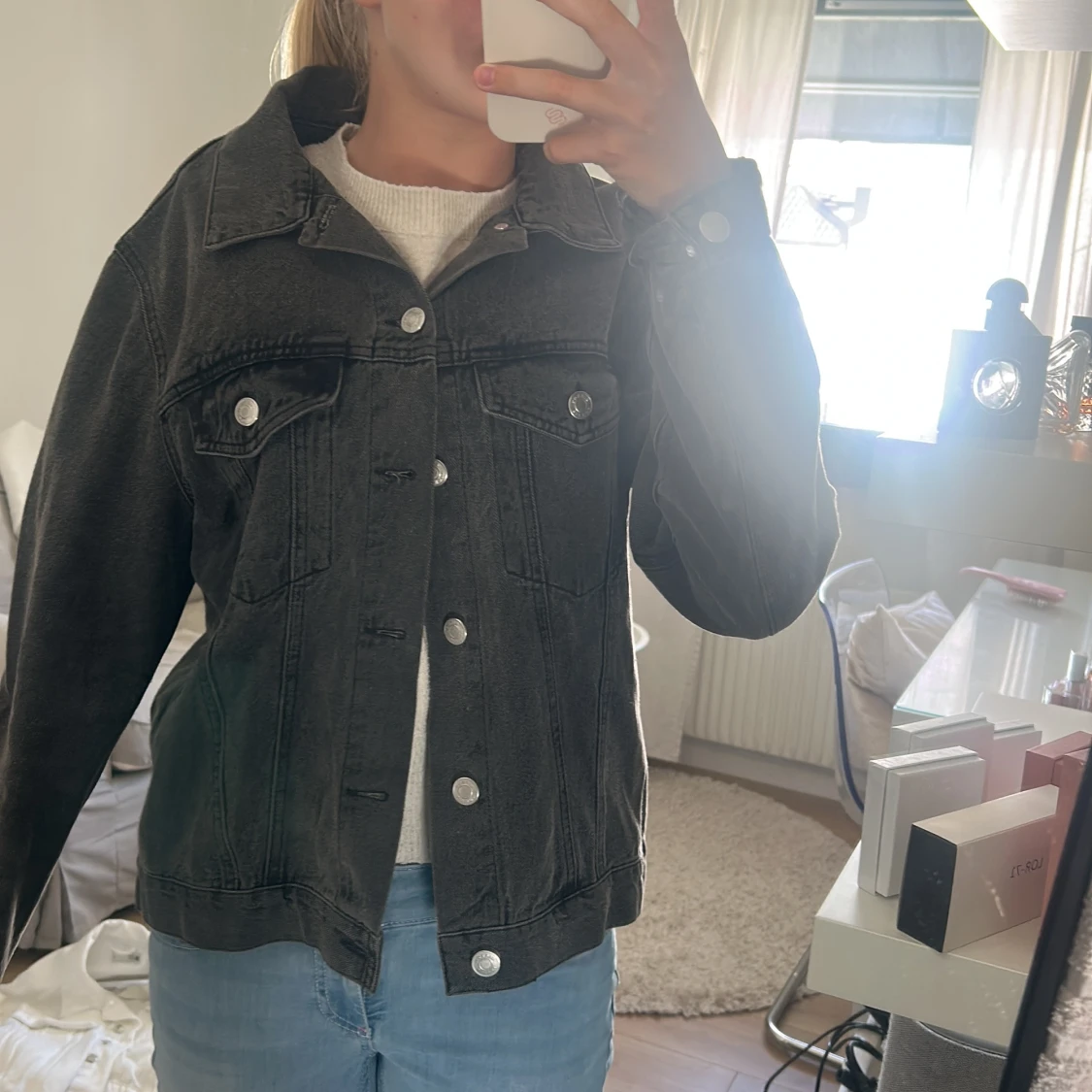 Svart jeansjacka från BikBok - 1