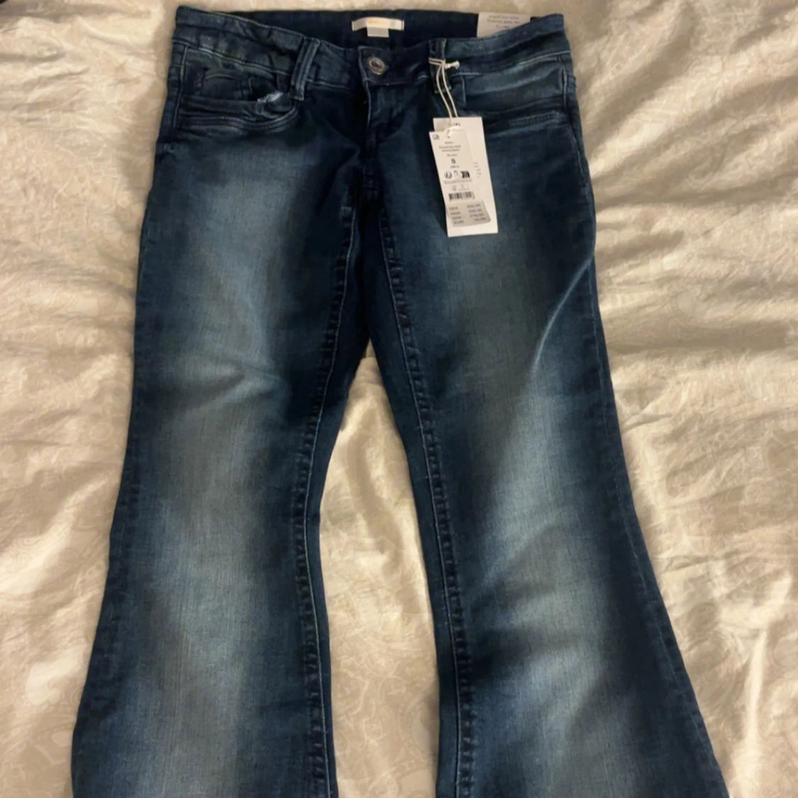 Blåa bootcut jeans - 2