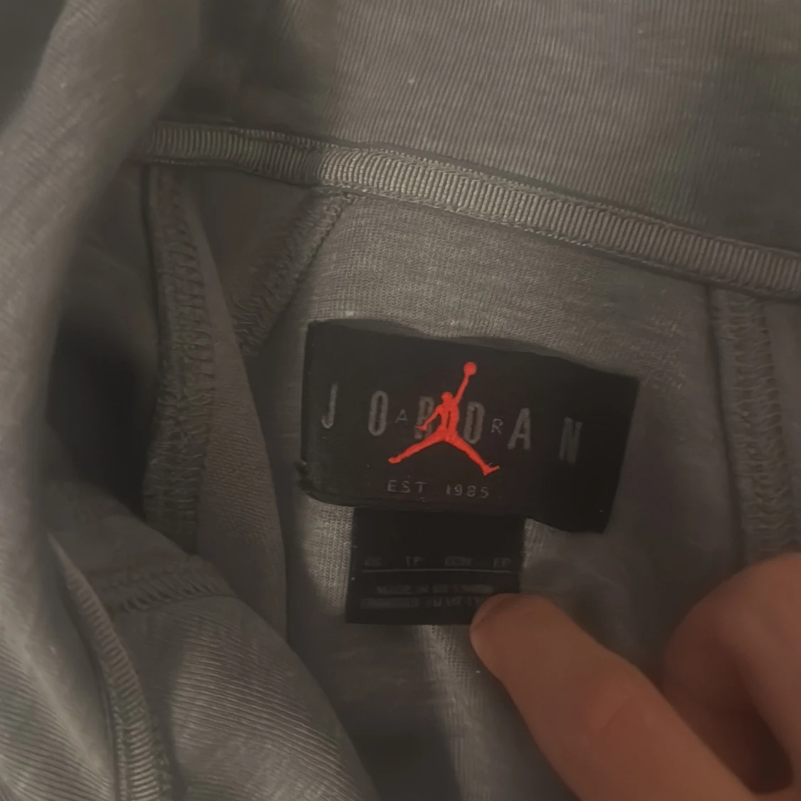 Grå Jordan hoodie med half zip - 1