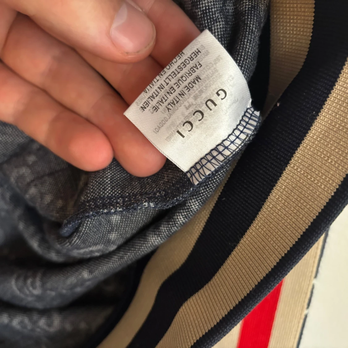 Gucci tröja/byxa med GG-mönster. 1000kr bara för tröjan/byxan.  - 3