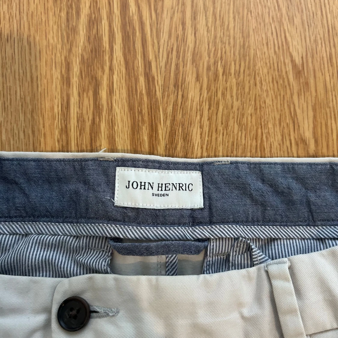 John Henric Chinos - 1