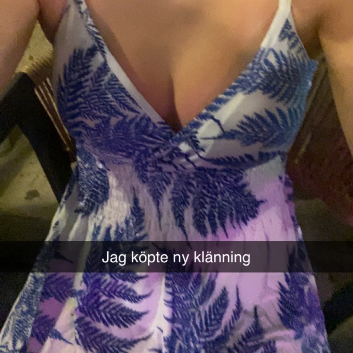 Vit och blå kort sommarklänning