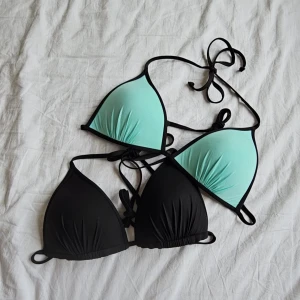 Bikiniöverdel - Två stycken extremt fina bikiniöverdelar från H&M i storlek 40/L. Modeller som utgått, använda typ en gång då de hunnit bli försmå! Normal i storlek, turkos och svart 💕