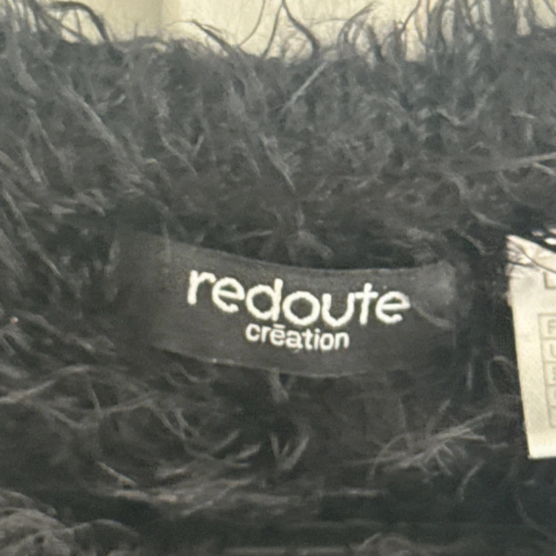 Svart fluffig tröja från Redoute - 3