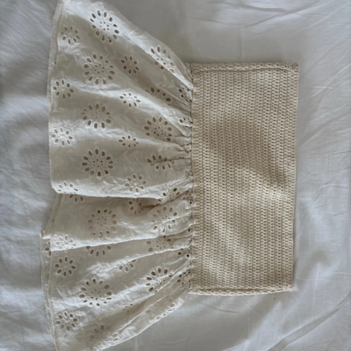 Cremefärgad bandeau topp från Zara  - 3