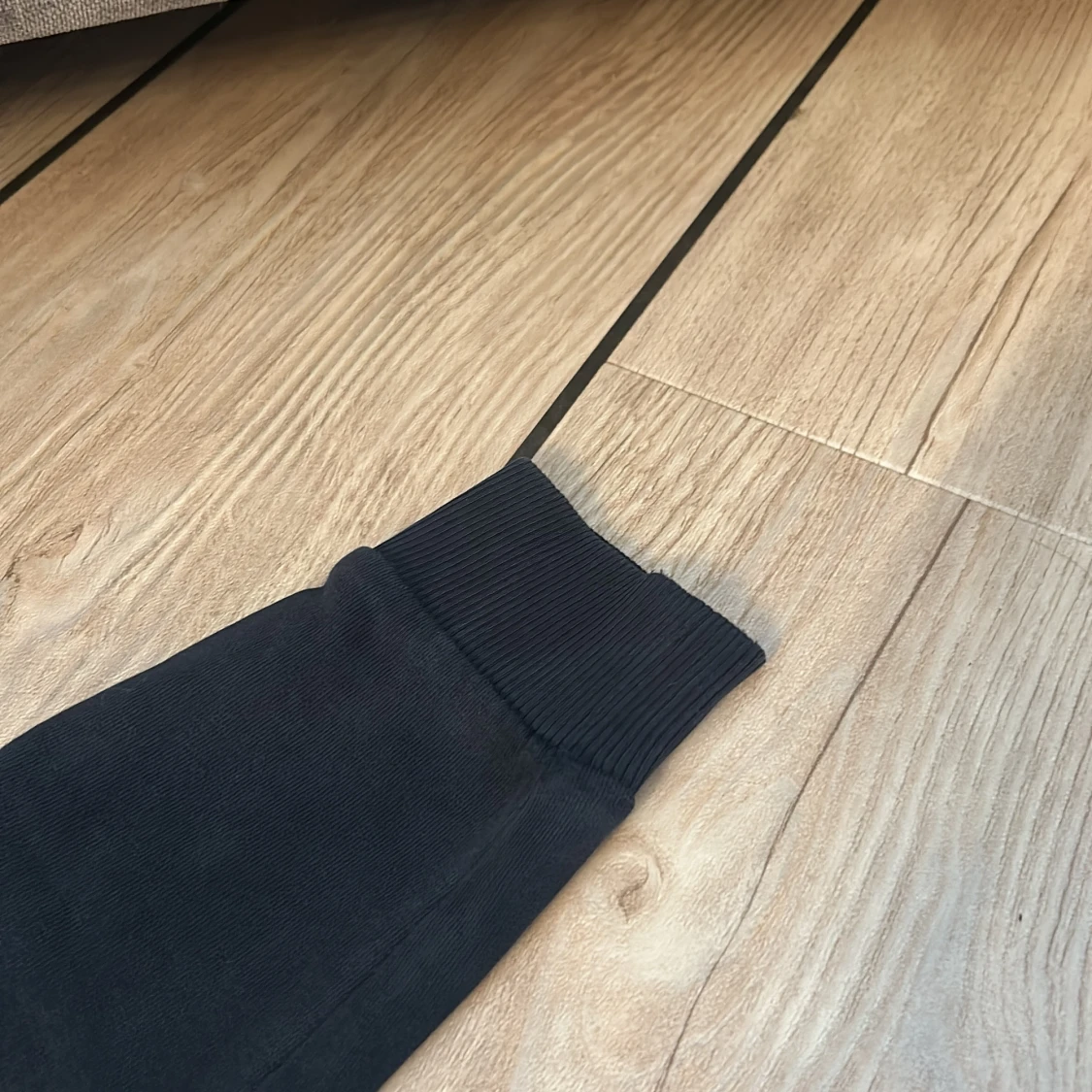 Blå hoodie från Peak Performance - 3