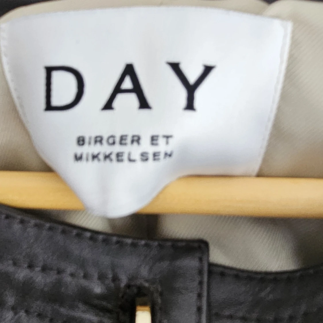 Svart quiltad skinnjacka DAY - 1