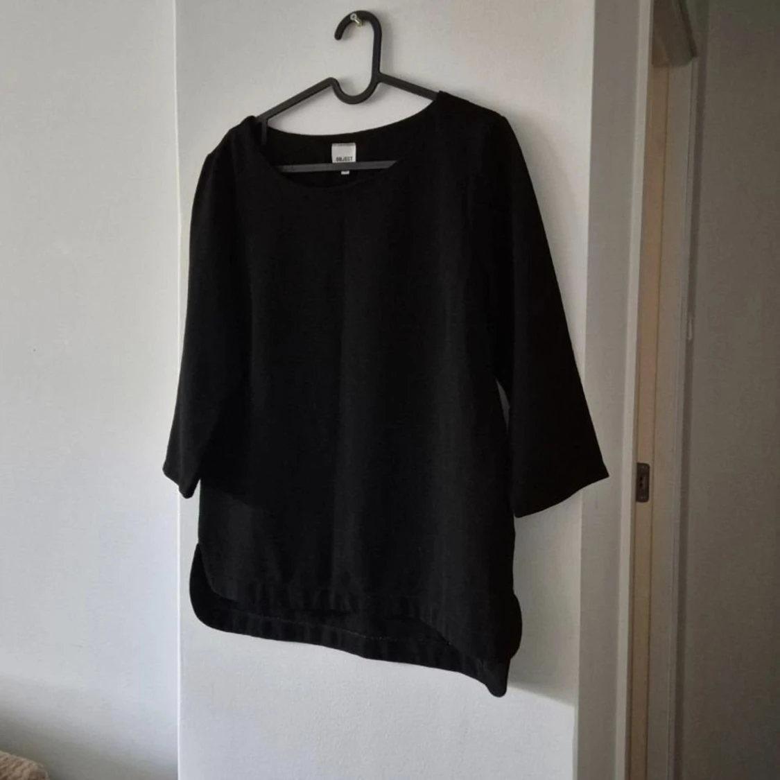 Rosa och svart blus från Vila - 2