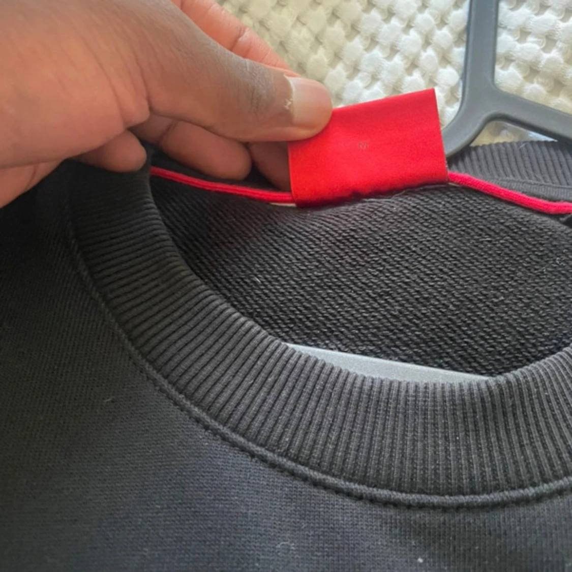 Svart sweatshirt från Hugo Boss - 1