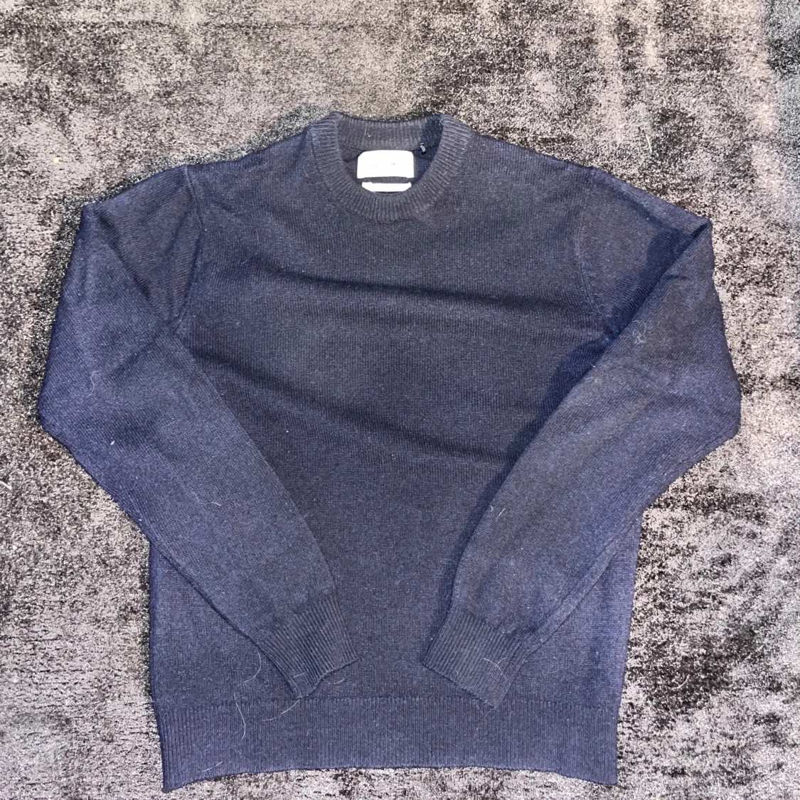 Mörkblå merinoull tröja med rund hals