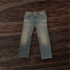 Weekday jeans - Omsydda weekday jeans, endast använd ett fåtal gånger.