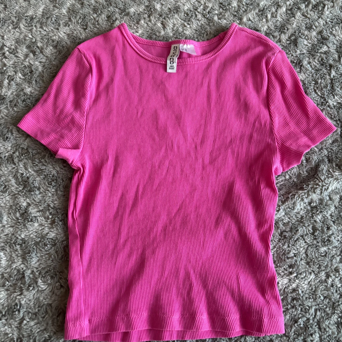 Rosa ribbad topp från H&M Divided