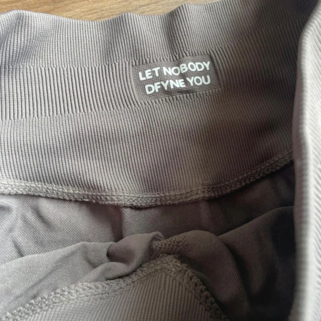 Grå leggings från DFYNE, storlek S - 2