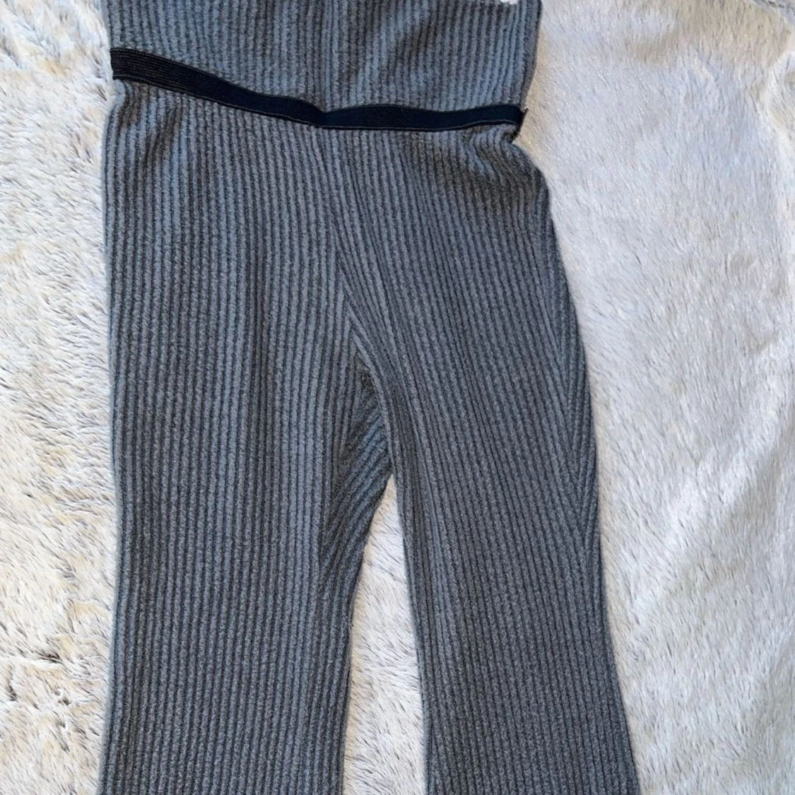 Grå ribbade stickade byxor - 1