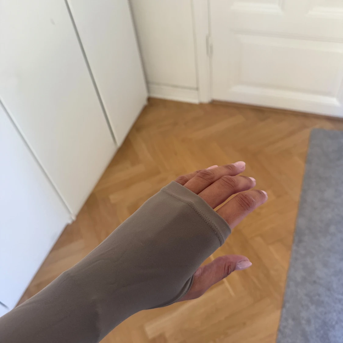 Beige långärmad topp - 1