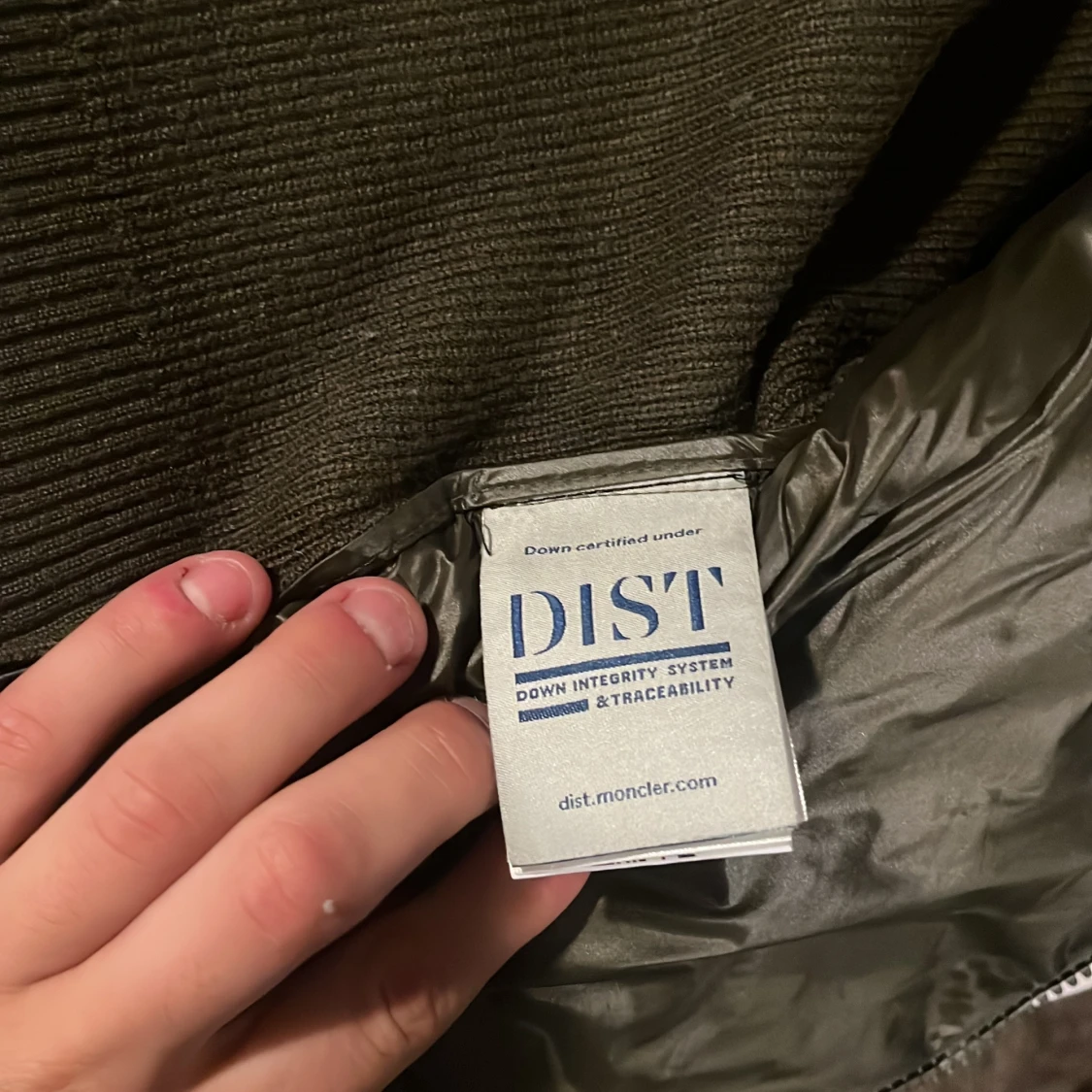 Svart pufferjacka från Moncler - 1