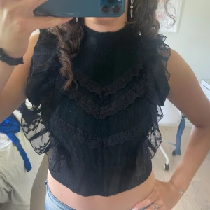 Zara topp - Topp med volanger som inte går att köpa längre🥰🥰