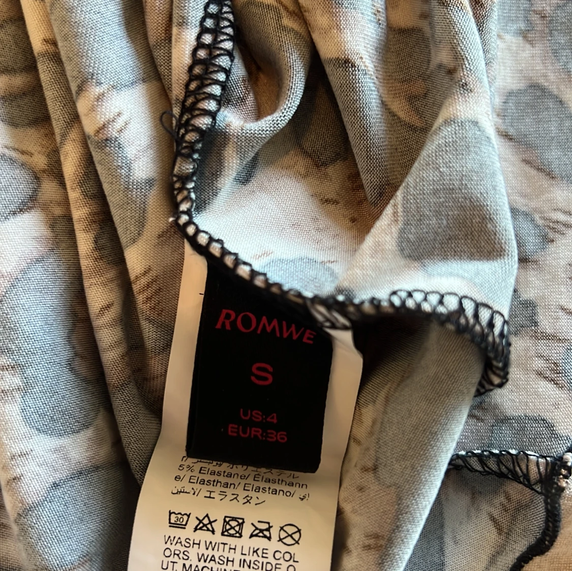 Leopardmönstrad topp från SHEIN - 2