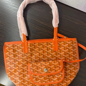 A master helt ny väska  - A master helt ny väska 