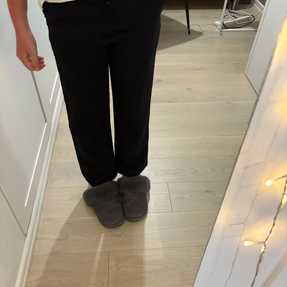 Svarta kostymbyxor från XOXO Friends - 3