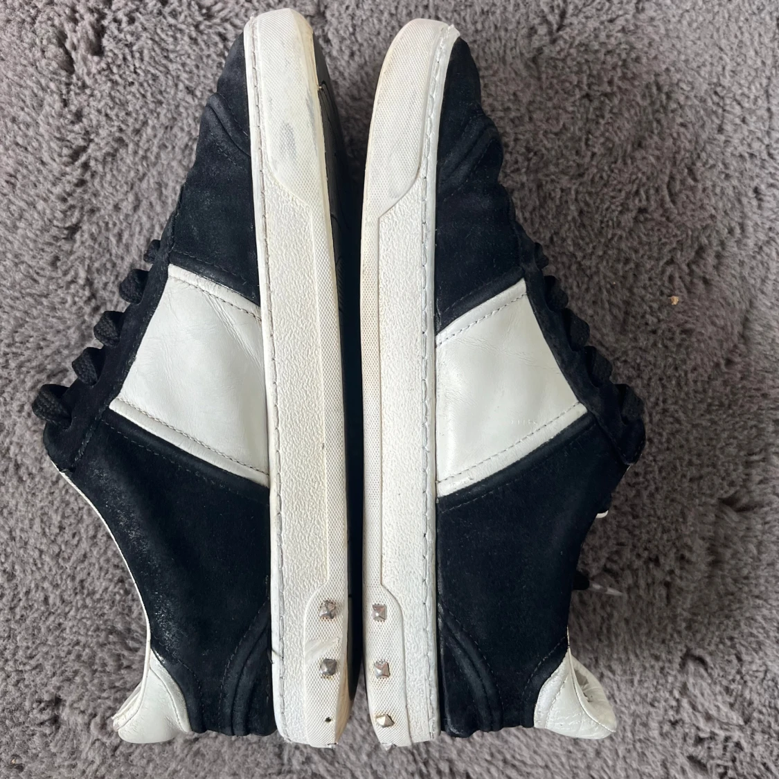 Valentino Garavani svartvita sneakers - 1