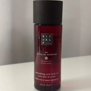 Rituals Body Oil - Kroppsolja från Rituals ca 85% kvar, nypris 269. 