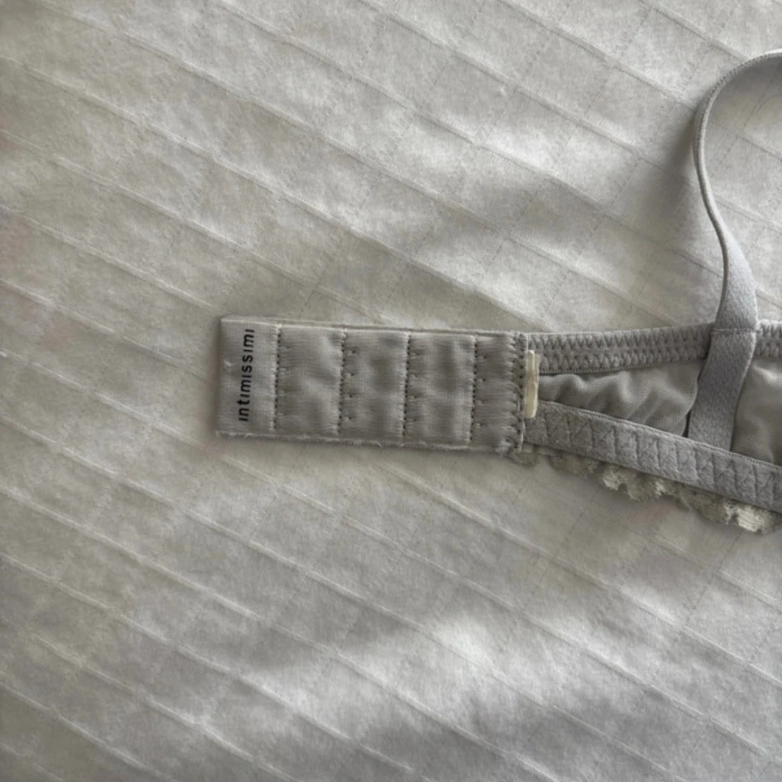 Grå spets-bh från Intimissimi - 3