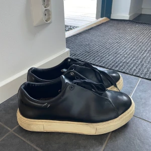 Eytys i skinn - Eytys i bra skick! Strl 41