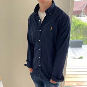 Polo Ralph lauren skjorta  - Säljer nu denna Polo Ralph lauren skjorta, skriv för fler bilder/frågor🙌🏼