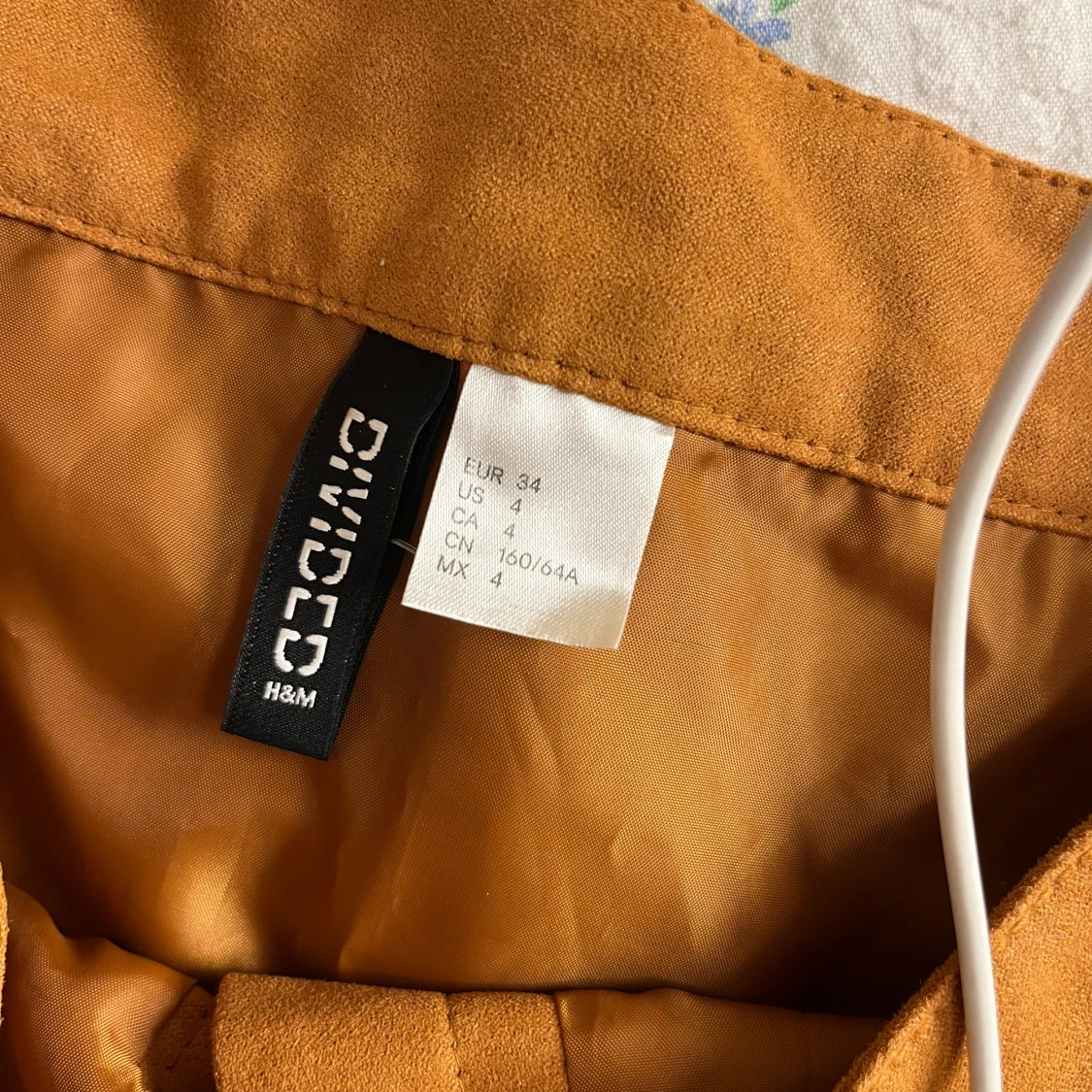 Brun manchesterkjol med knappar - 4