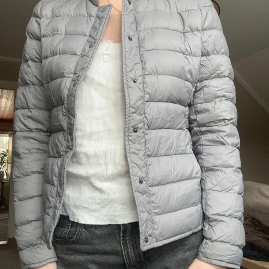 Ljusgrå pufferjacka - 1