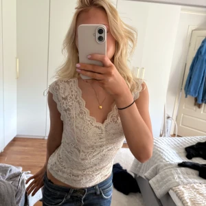 Superfin topp från MQ - Säljer då den ej kommer till användning längre! Köpte för runt 500kr och använd 2-3 gånger. Några få tecken på användning som man ej tänker på