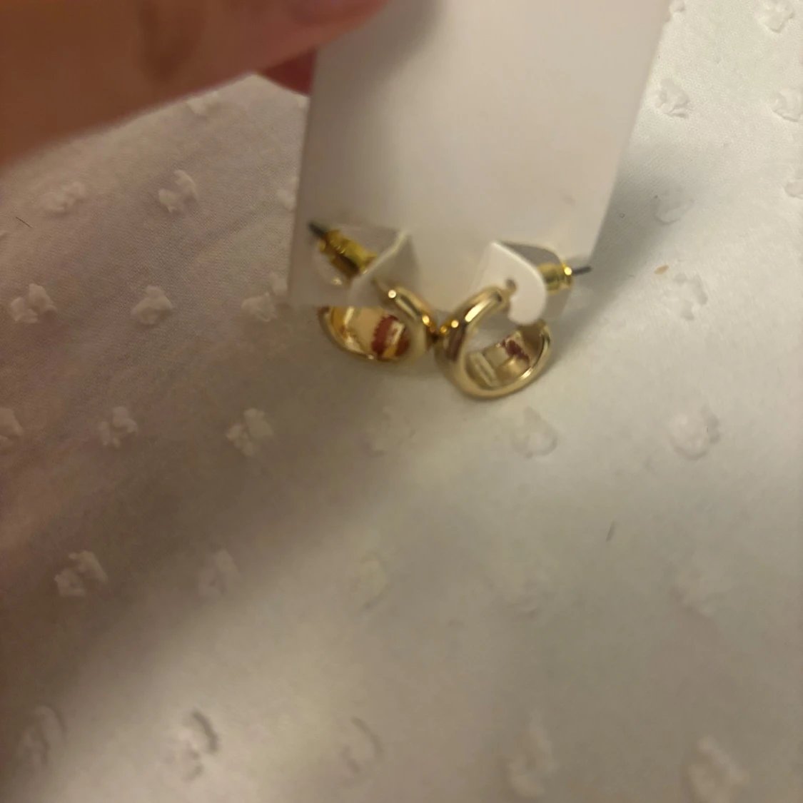 Guldiga chunky örhängen - 2