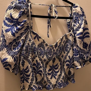 Sommar topp - Super söt topp som är perfekt till sommaren💞