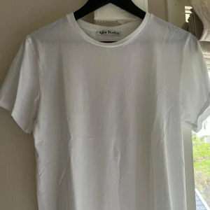 Acne studios tisha  - Bra skick 