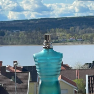 Le Male Eau de Toilette från Jean Paul Gaultier - Le Male Eau de Toilette från Jean Paul Gaultier 40/75ml automizern är lite paj.
